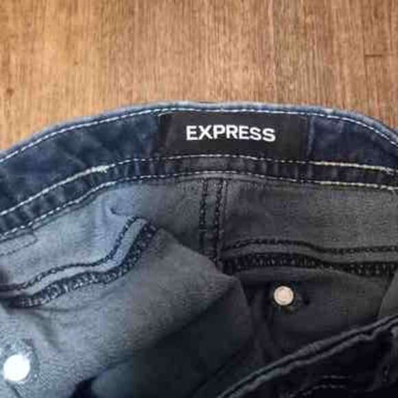 Express Barely Boot Jeans - Size 6R - Medium Dark Wash - Picture 4 of 4
